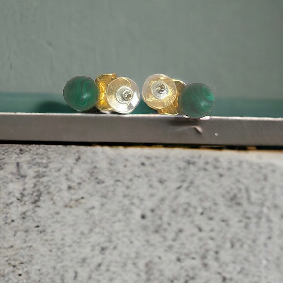 SMALL PRECIOUS STONE AND GOLD STUD EARRINGS - Picture 5 of 5